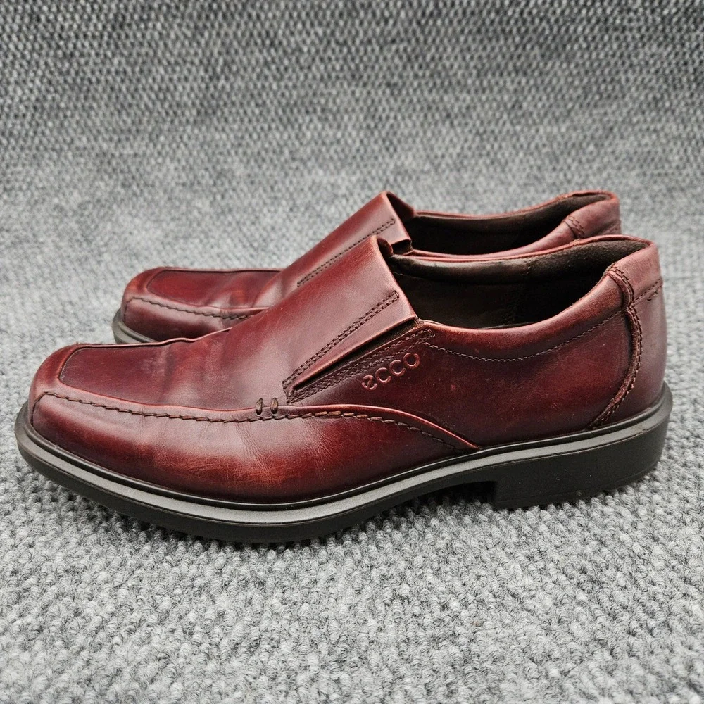 ECCO Helsinki (Men's 42) Burgundy Leather Slip On Loafers Dress Shoes Square Toe